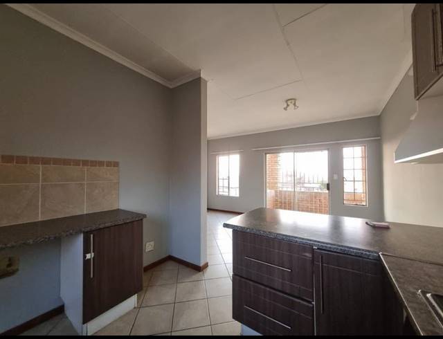 2 BEDROOM APARTMENT FOR SALE IN MOOIKLOOF RIDGE ESTATE